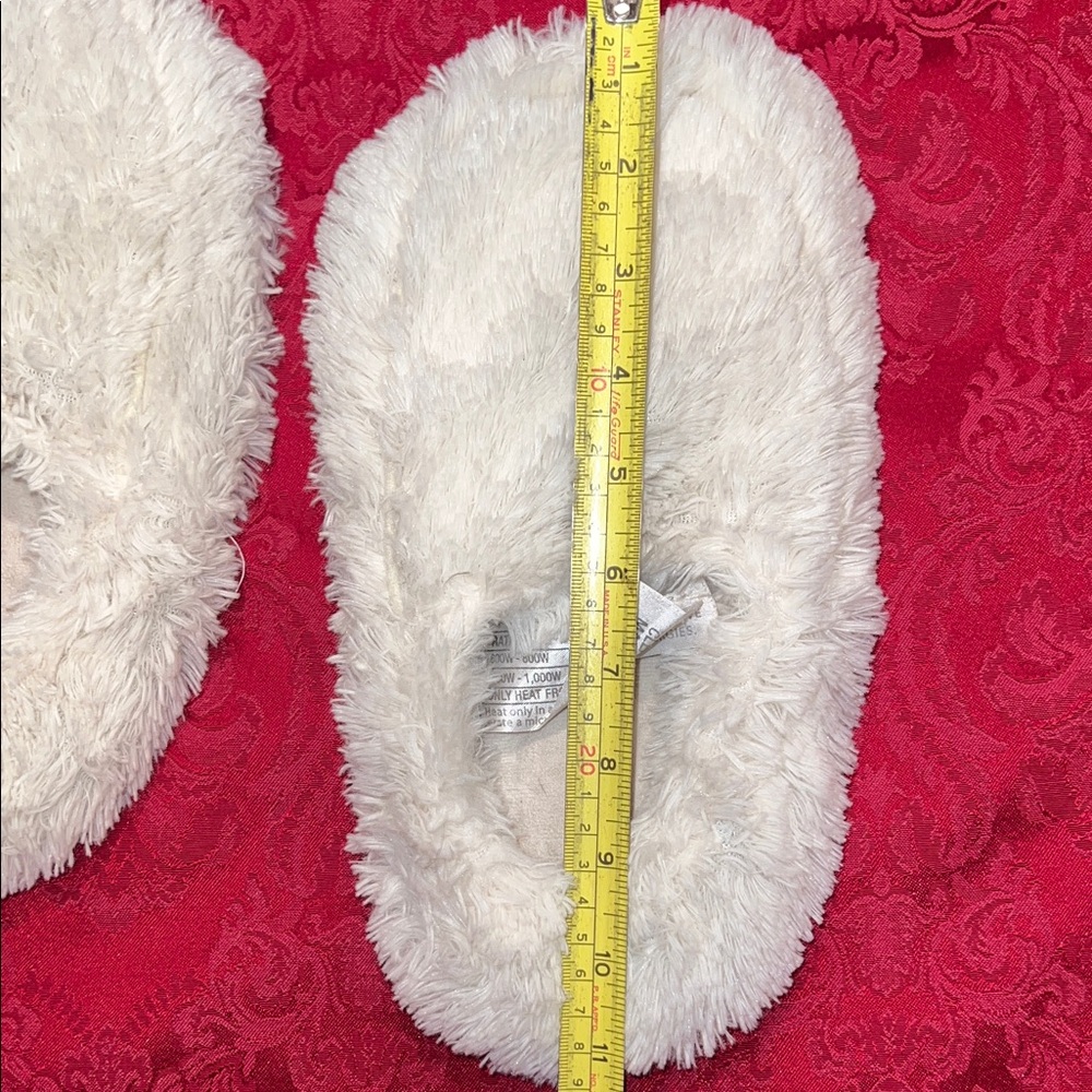 Cozy White Fuzzy Slippers Microwaveable Heated - Picture 7 of 8